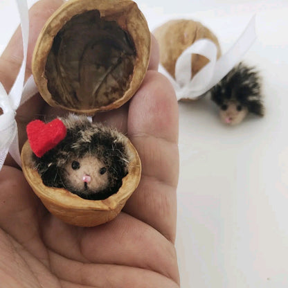 🐰🧸Handmade crochet animal in walnut shell